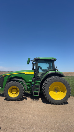 2024 John Deere 8R 250 (2nd thumbnail)