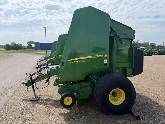 2021 John Deere 560M - Photo6