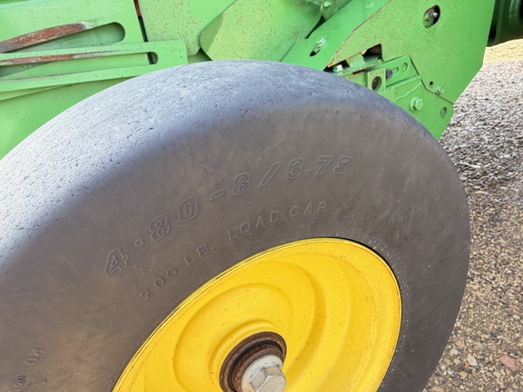 2021 John Deere 560M - Photo9