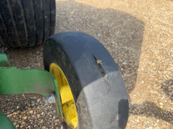 2021 John Deere 560M - Photo10
