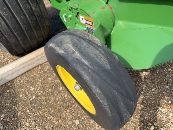 2021 John Deere 560M - Photo11