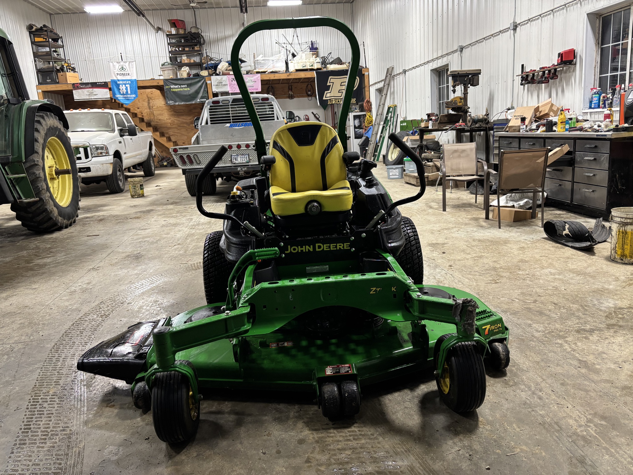 Used 2018 John Deere Z960M Zero Turn Mowers at Koenig Equipment in Urbana, OH - PhotoXL7