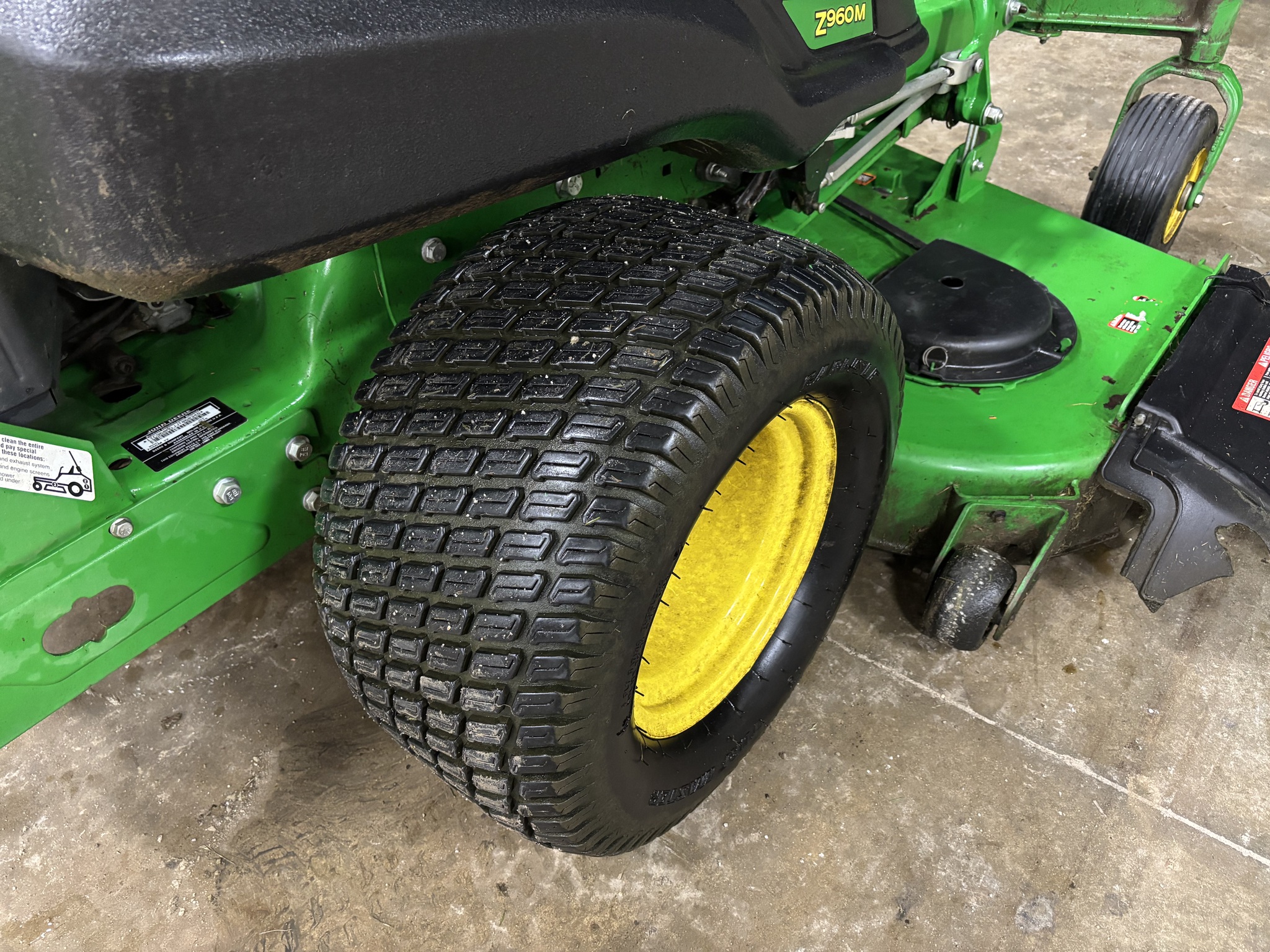 Used 2018 John Deere Z960M Zero Turn Mowers at Koenig Equipment in Urbana, OH - PhotoXL11