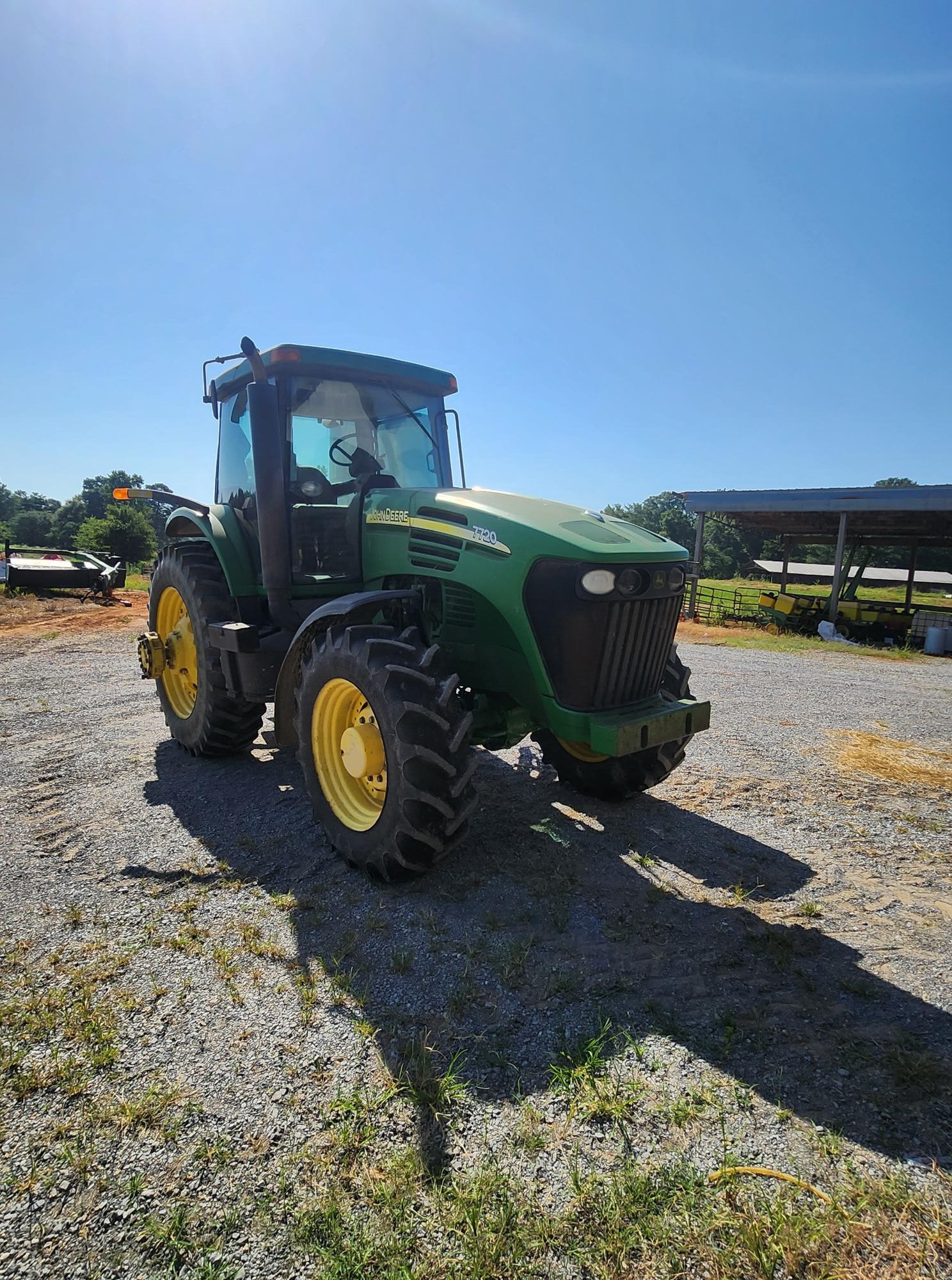 2004 John Deere 7720
