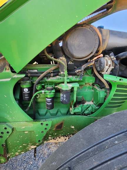 2004 John Deere 7720