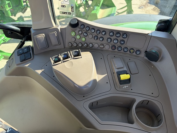 2023 John Deere 6140M (2nd thumbnail)
