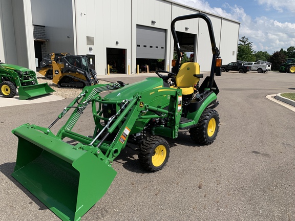 Photo of 2026 John Deere 1025R