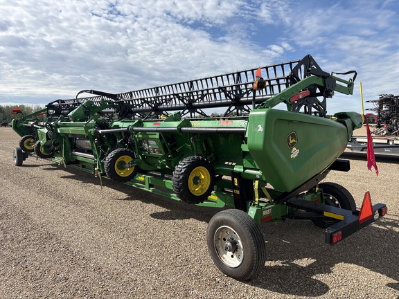 Used 2025 John Deere HDR 40 Combine Platforms at Horizon Ag & Turf in Lloydminster, AB - Photo12