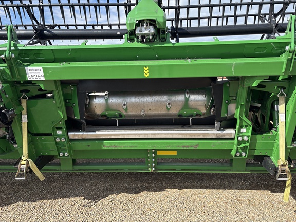 Used 2025 John Deere HDR 40 Combine Platforms at Horizon Ag & Turf in Lloydminster, AB - Photo14