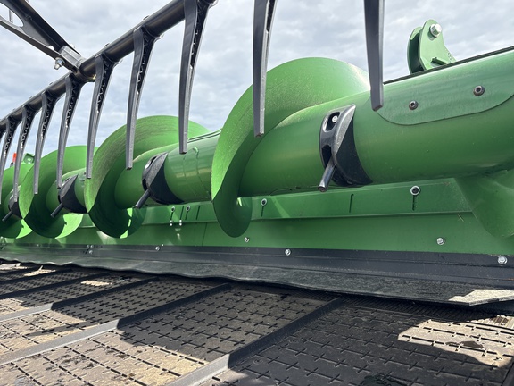 Used 2025 John Deere HDR 40 Combine Platforms at Horizon Ag & Turf in Lloydminster, AB - Photo10
