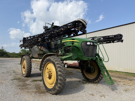 Photo of 2011 John Deere 4730