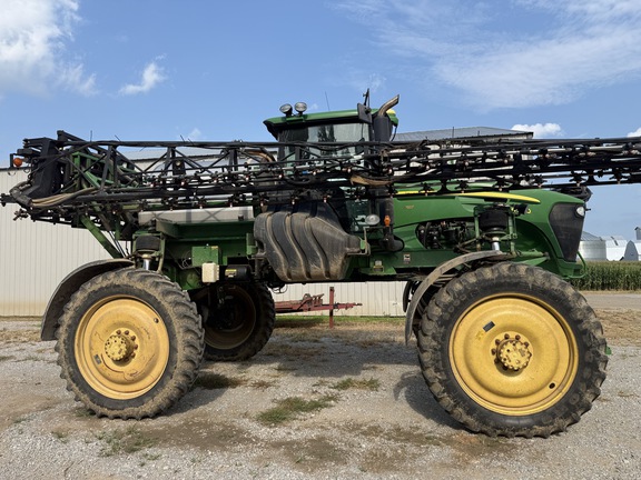 Photo of 2011 John Deere 4730