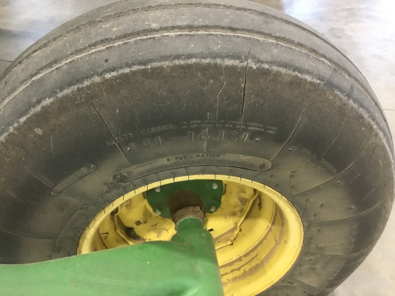 2013 John Deere W235 - Photo11