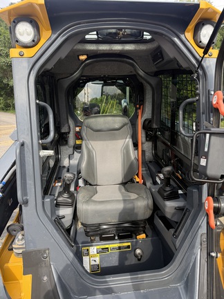 2024 John Deere 333 P