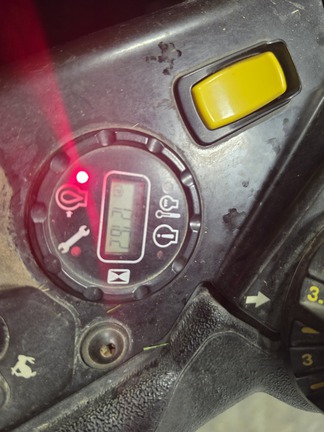 Used 2021 John Deere Z930M Zero Turn Mowers at Koenig Equipment in Richmond, IN - Photo6