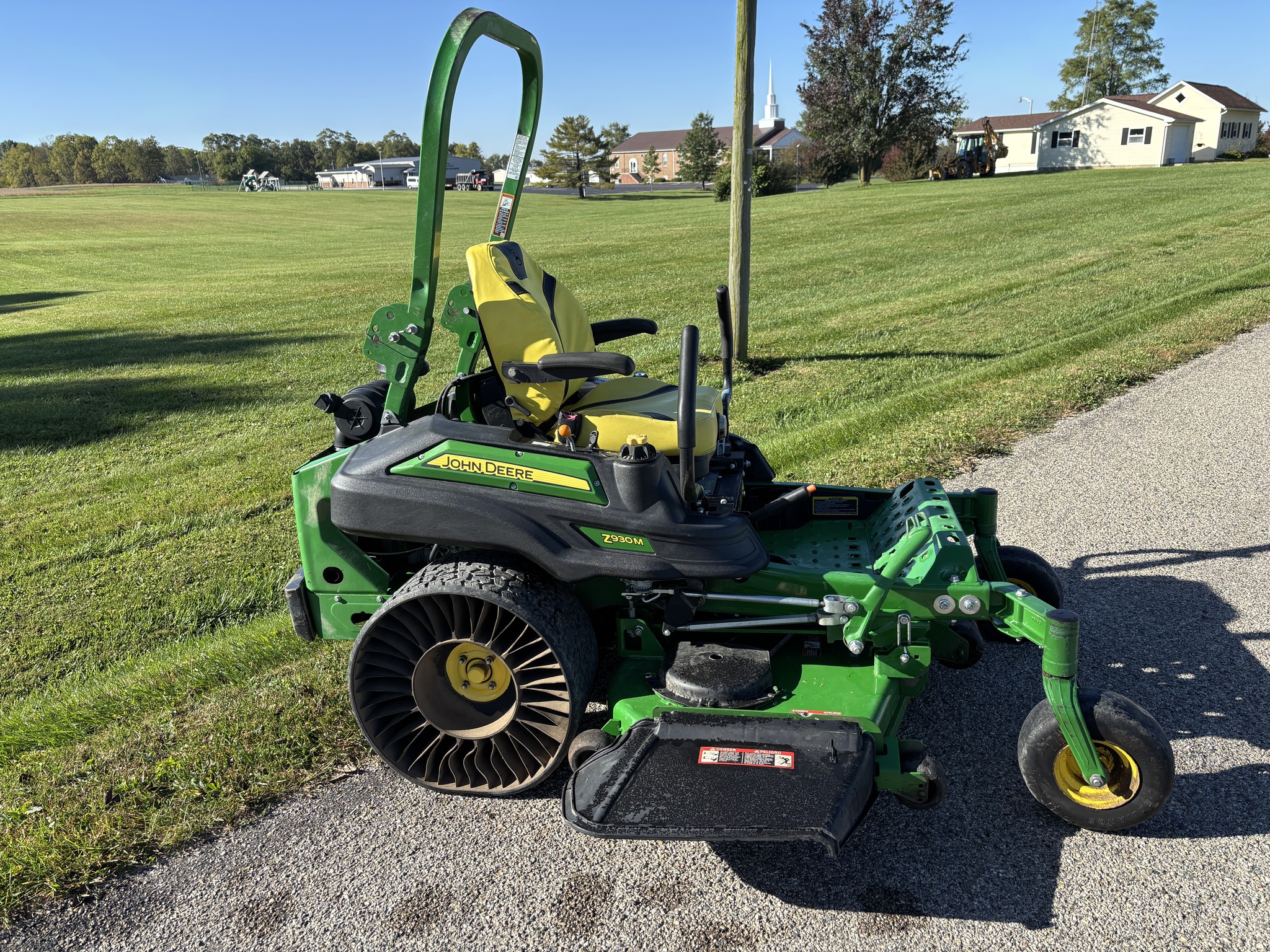 Used 2021 John Deere Z930M Zero Turn Mowers at Koenig Equipment in Richmond, IN - PhotoXL3