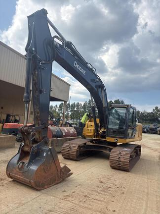 2023 John Deere 210G LC