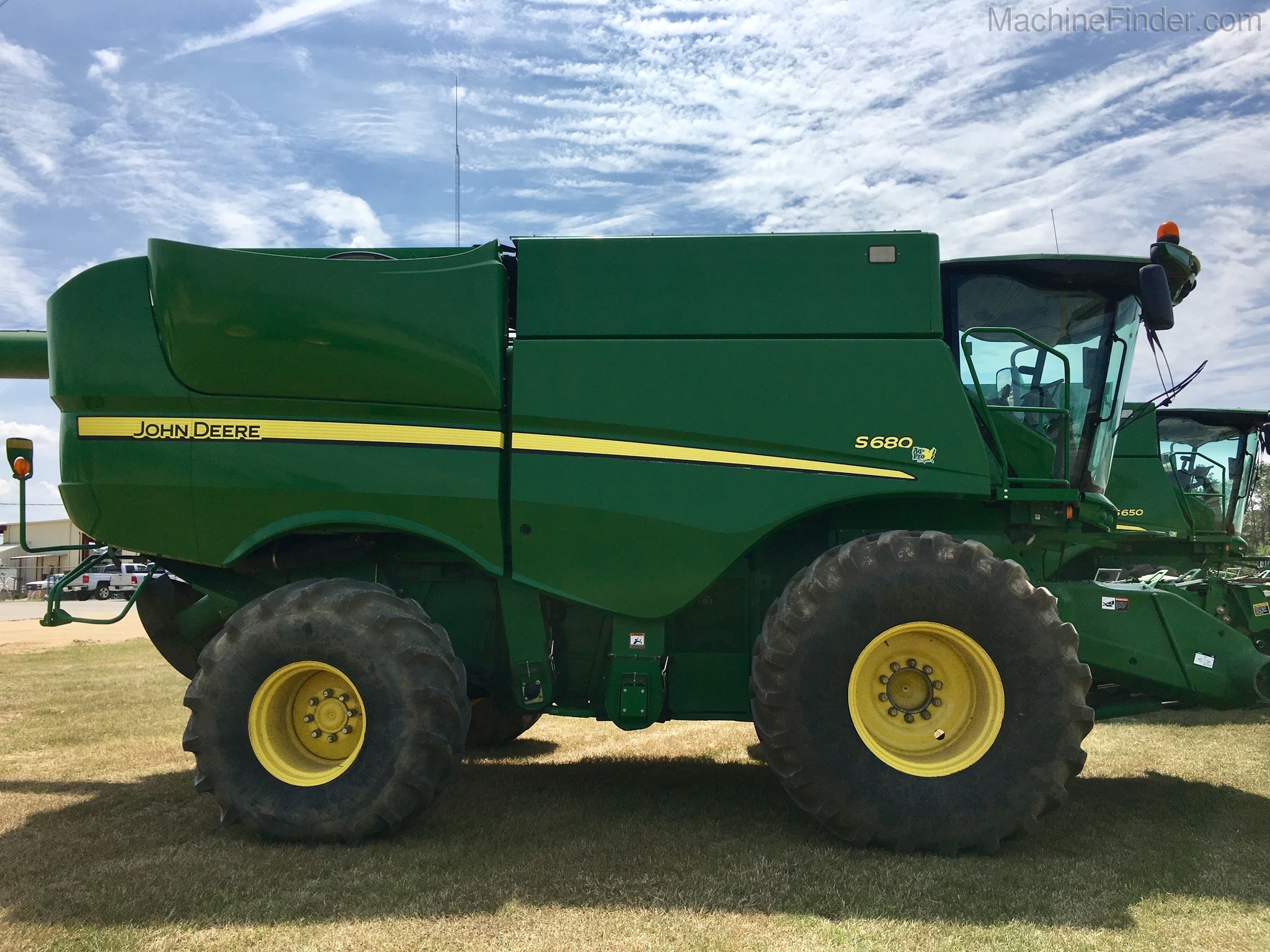 2013 John Deere S680 Image 4