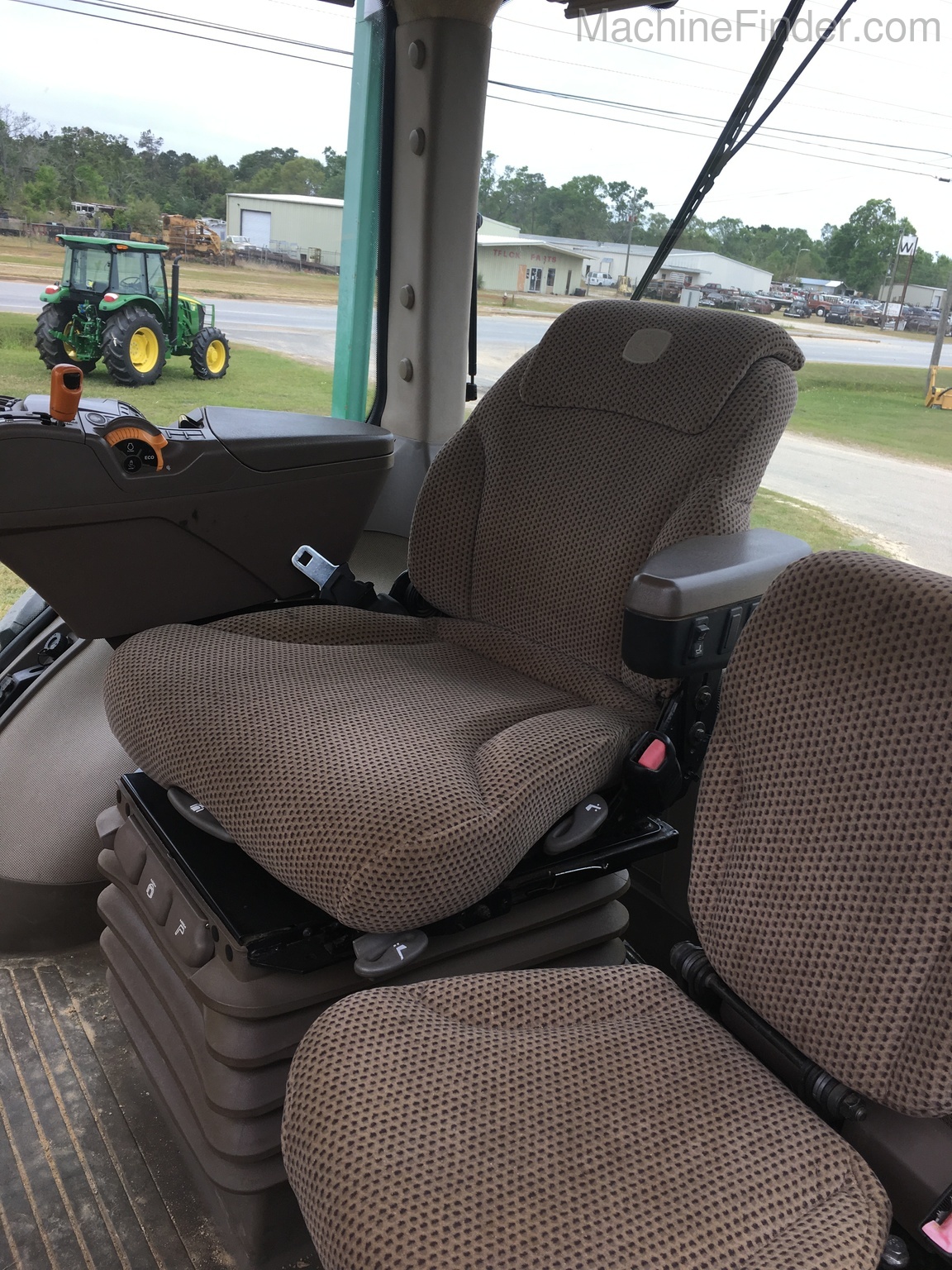 2014 John Deere 8320R Image 3