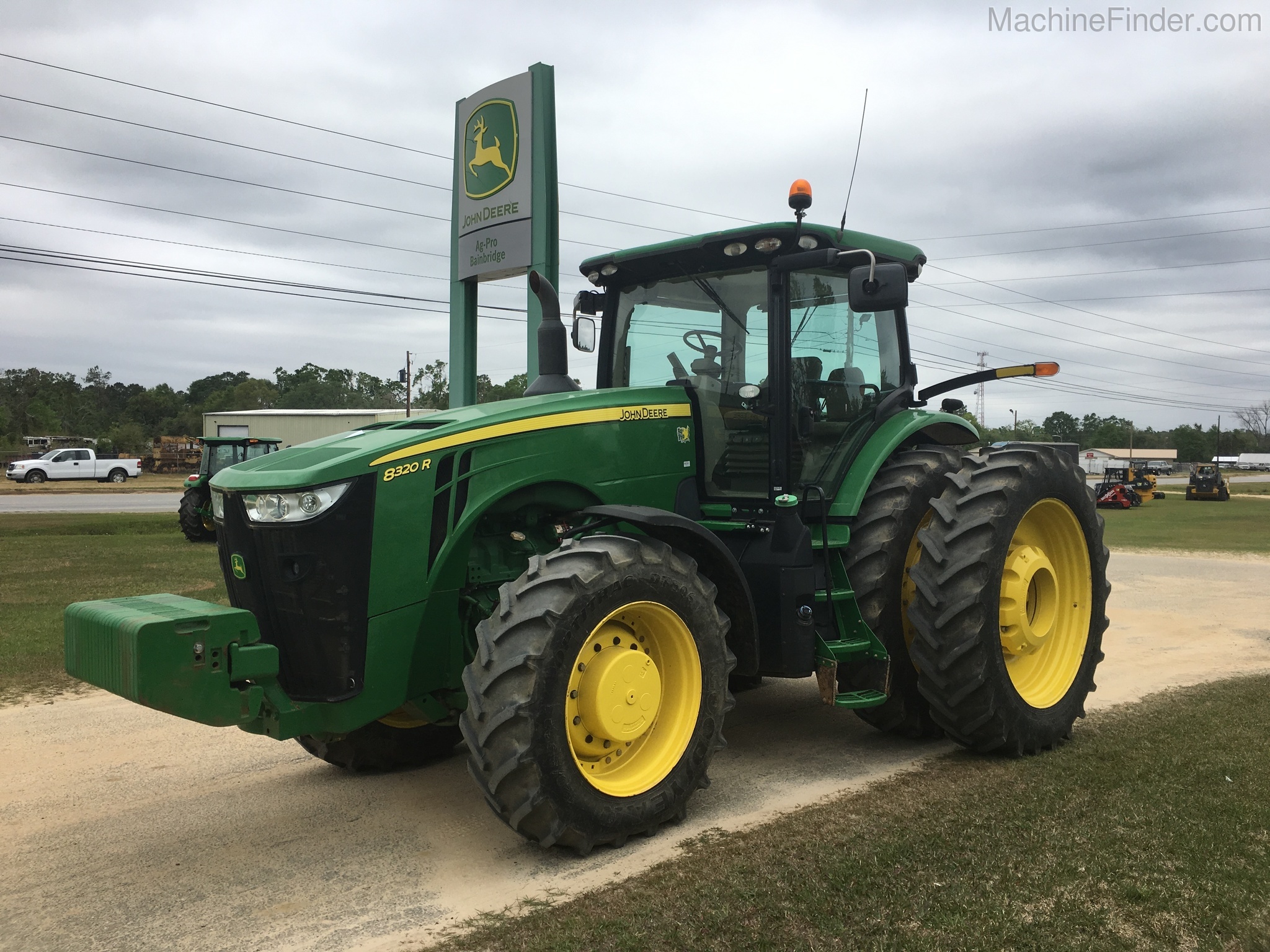 2014 John Deere 8320R Image 1