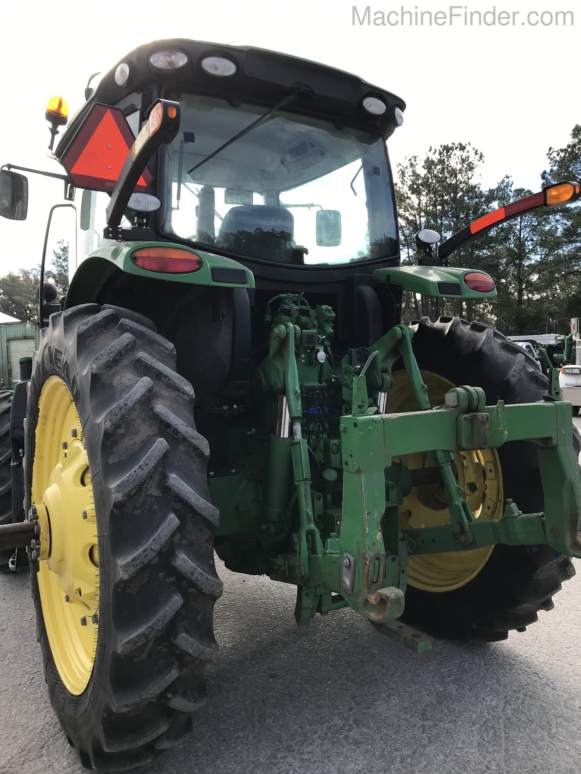 2016 John Deere 6175R Image 3