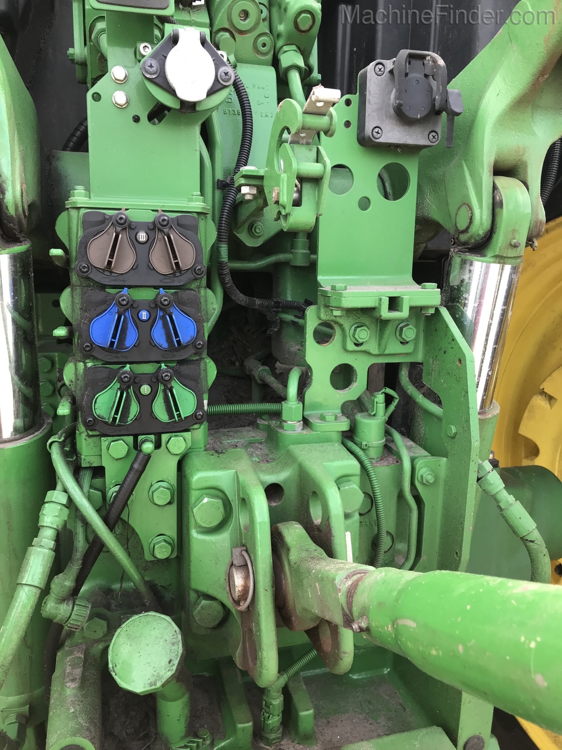 2016 John Deere 6175R Image 15