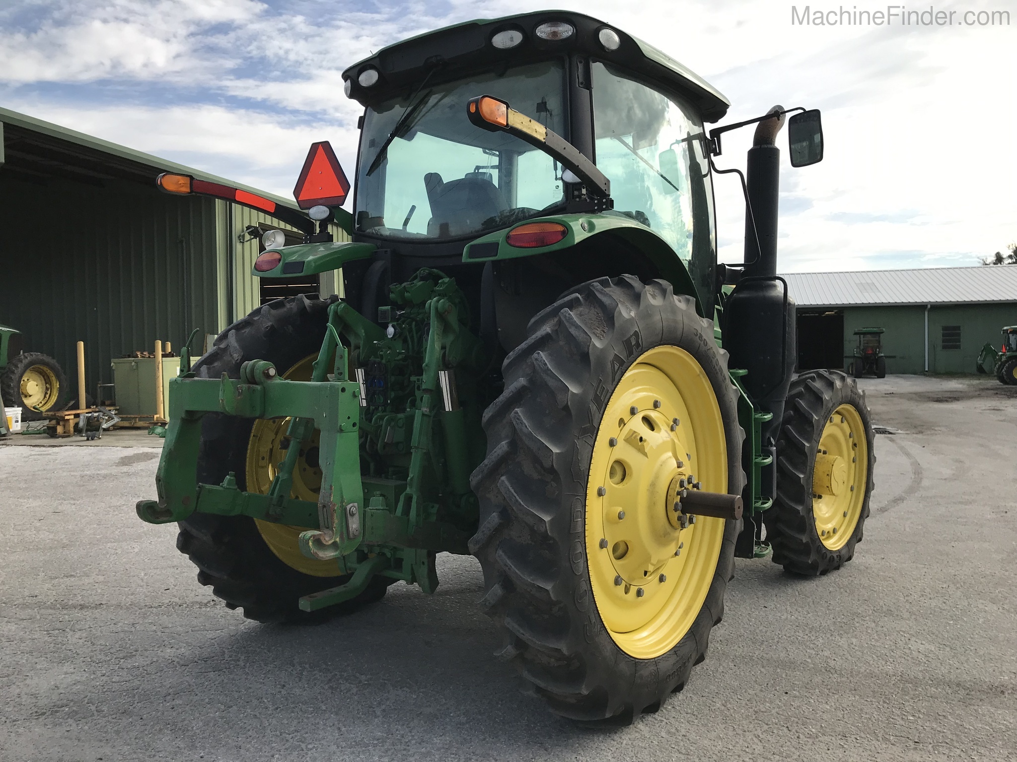2016 John Deere 6175R Image 2
