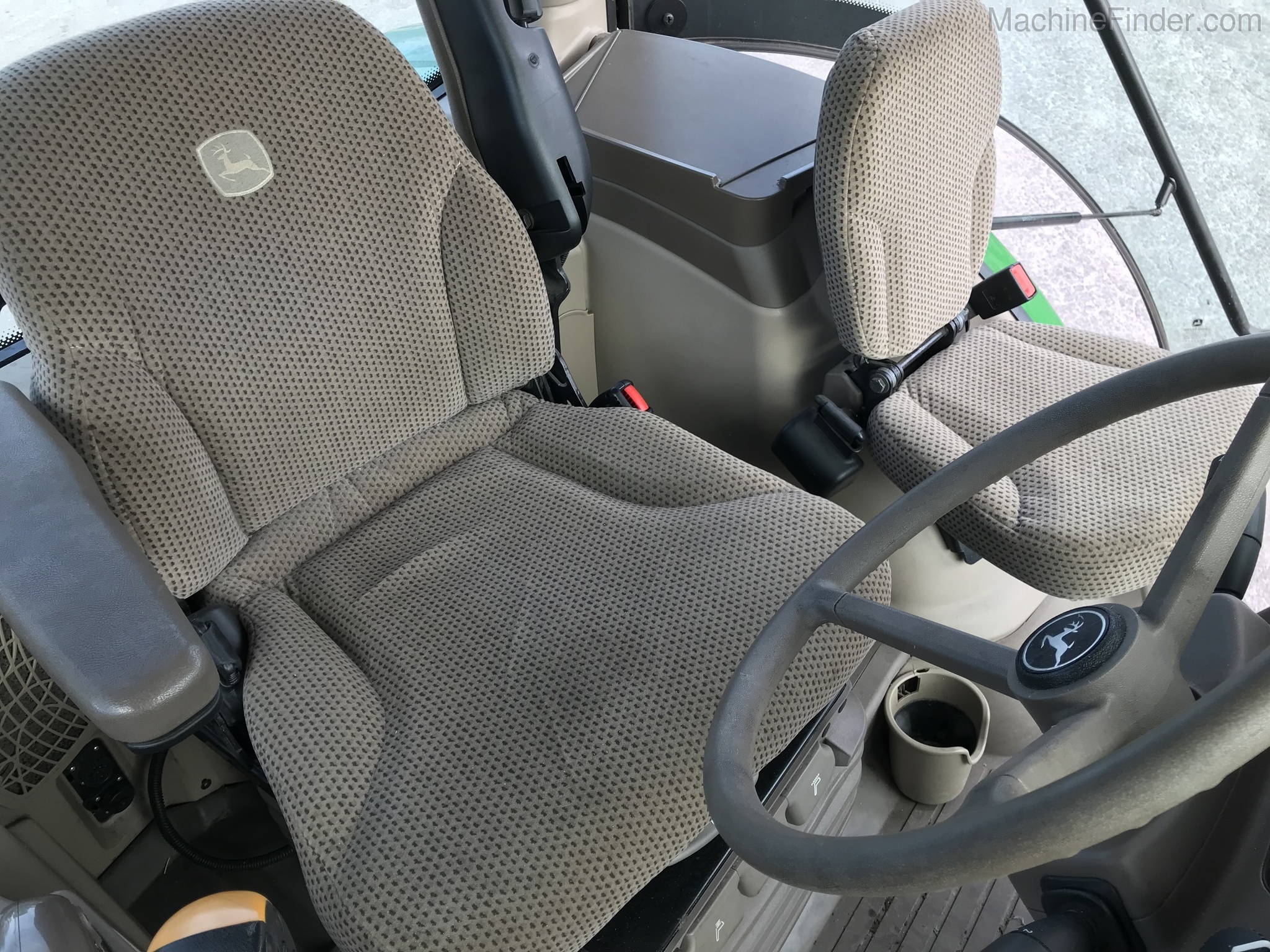 2016 John Deere 6175R Image 9