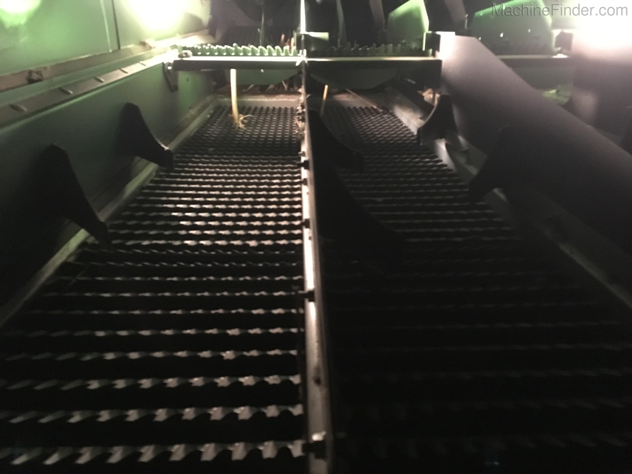 2015 John Deere S680 Image 9