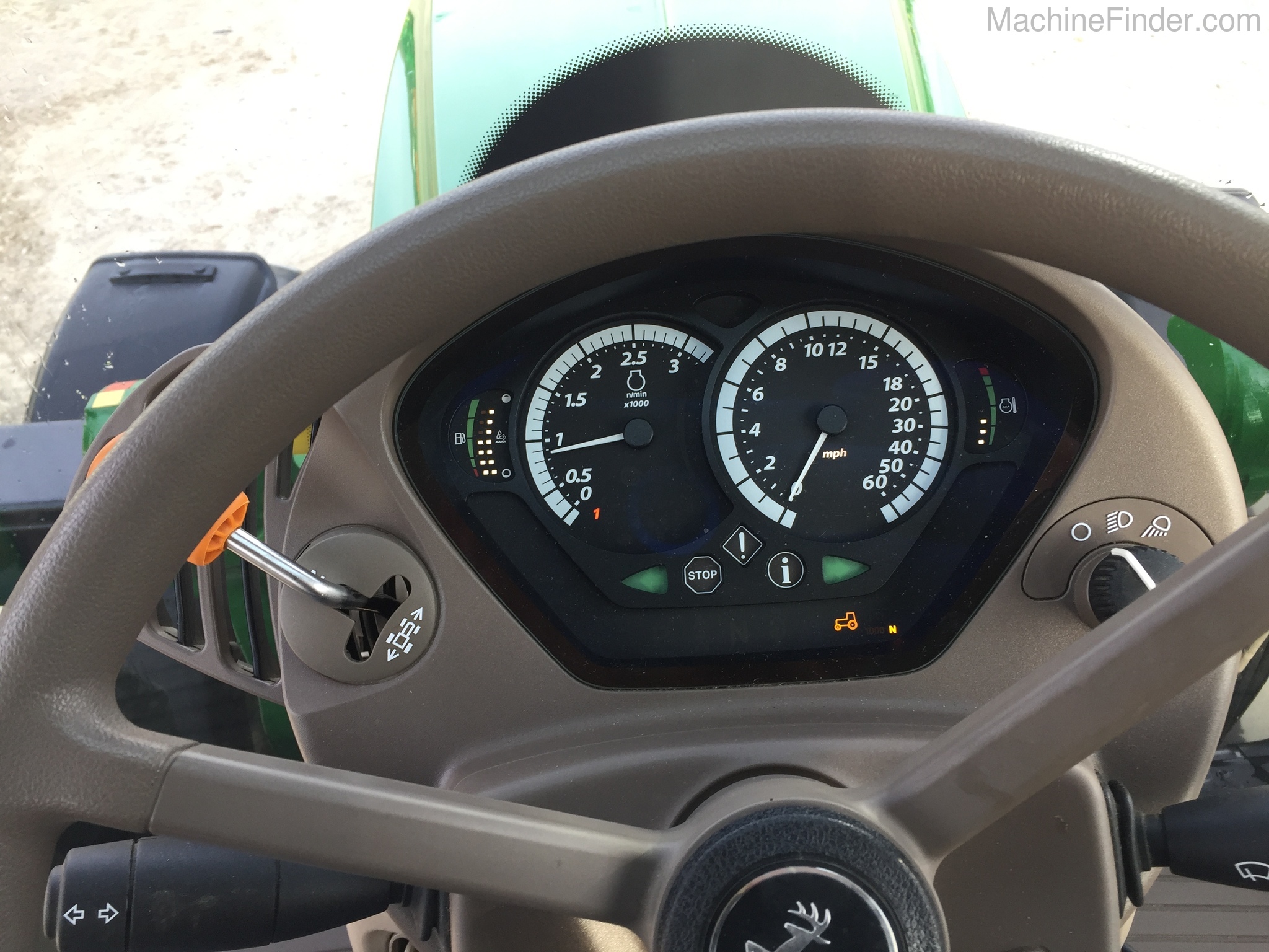 2019 John Deere 6130R Image 32