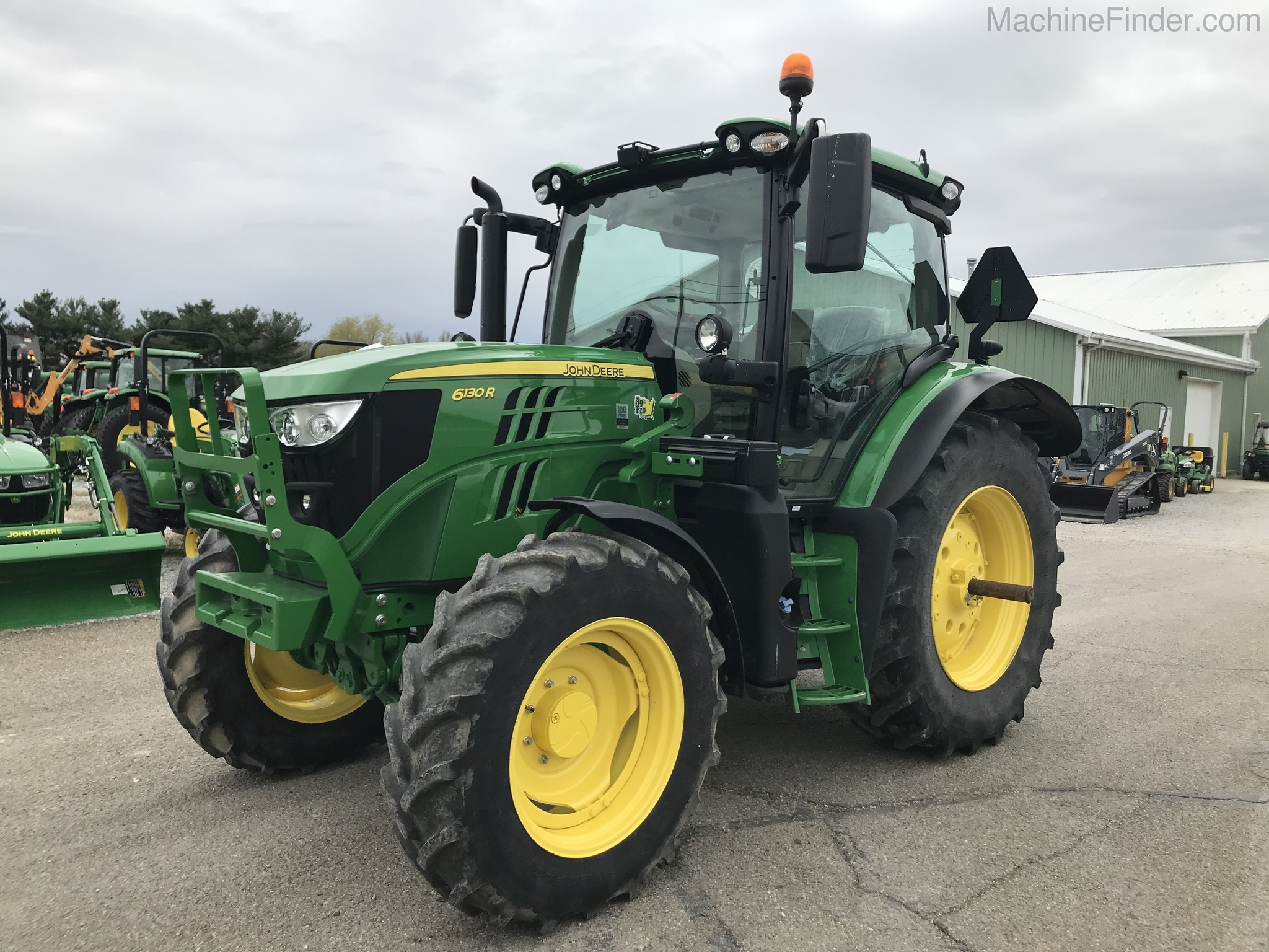 2019 John Deere 6130R Image 1