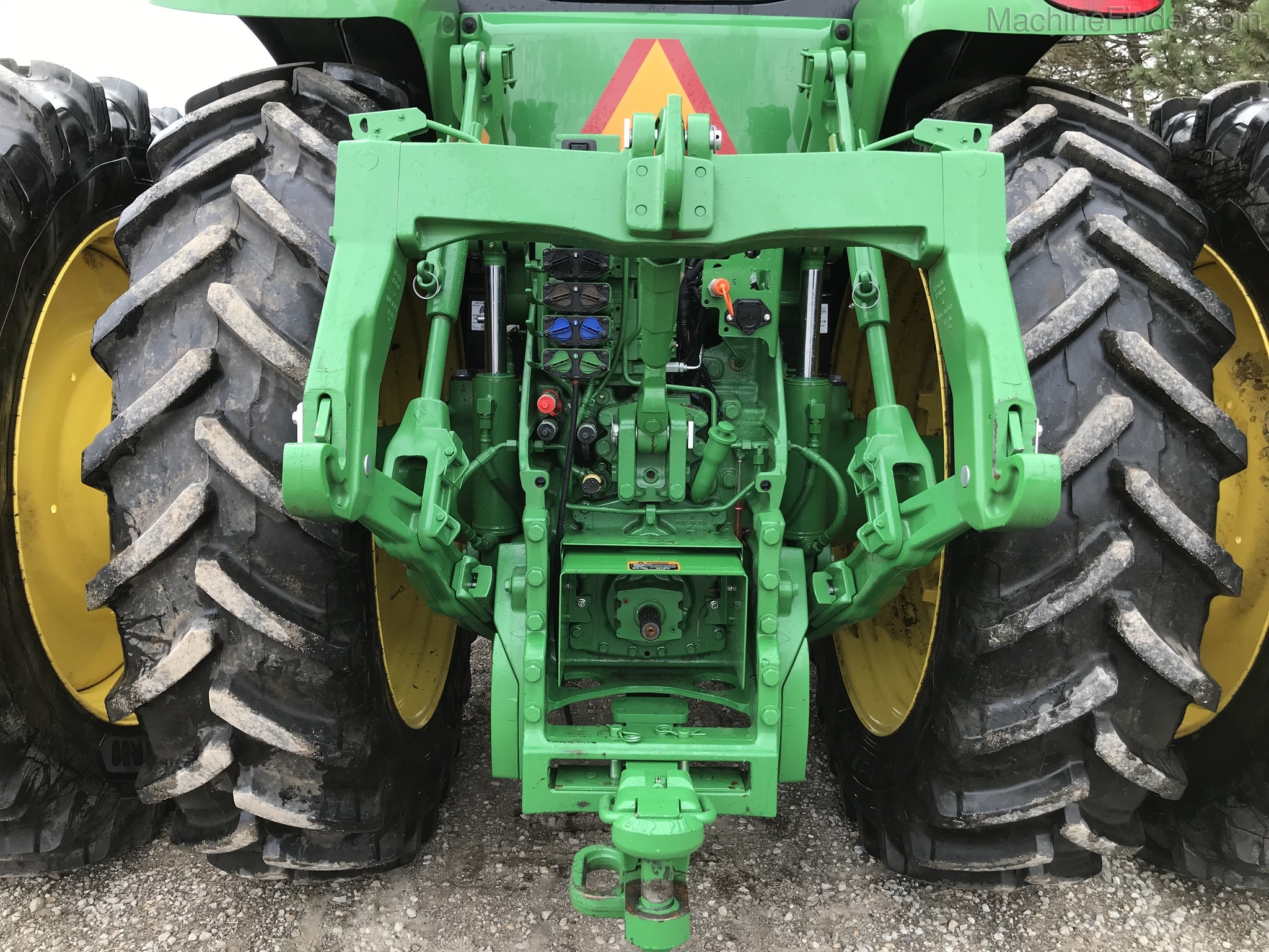 2019 John Deere 8295R Image 9