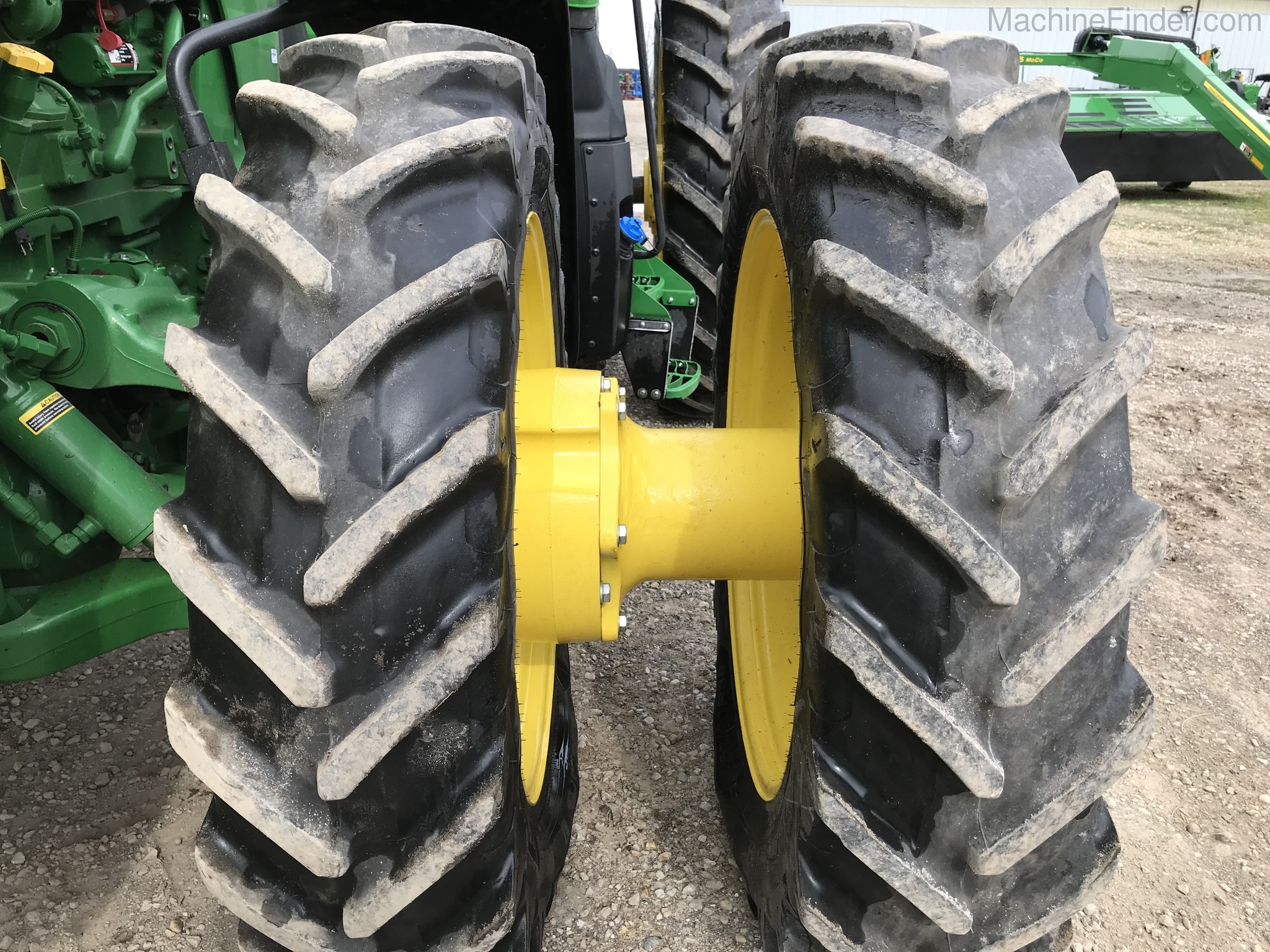 2019 John Deere 8295R Image 21