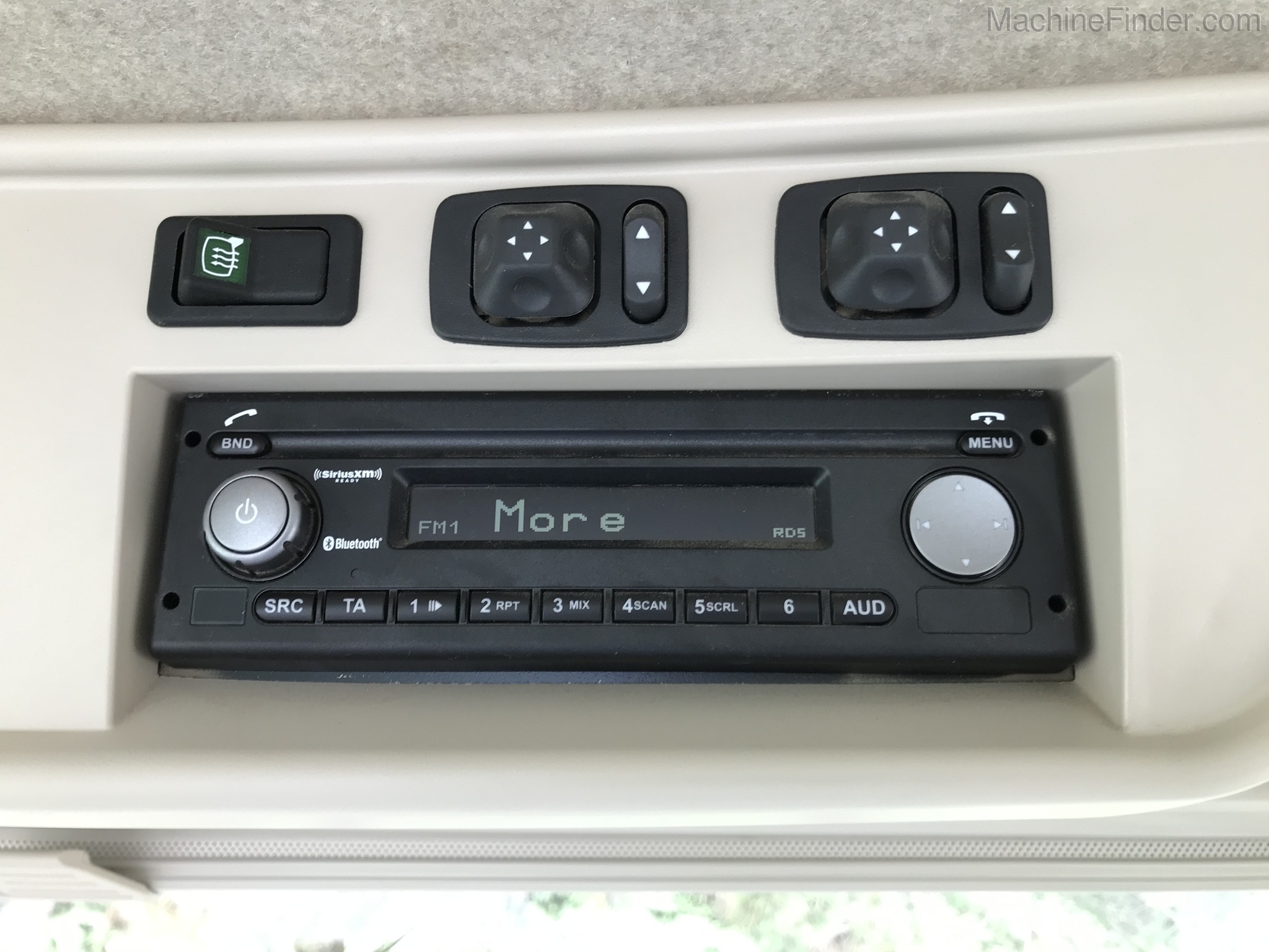 2019 John Deere 8295R Image 29