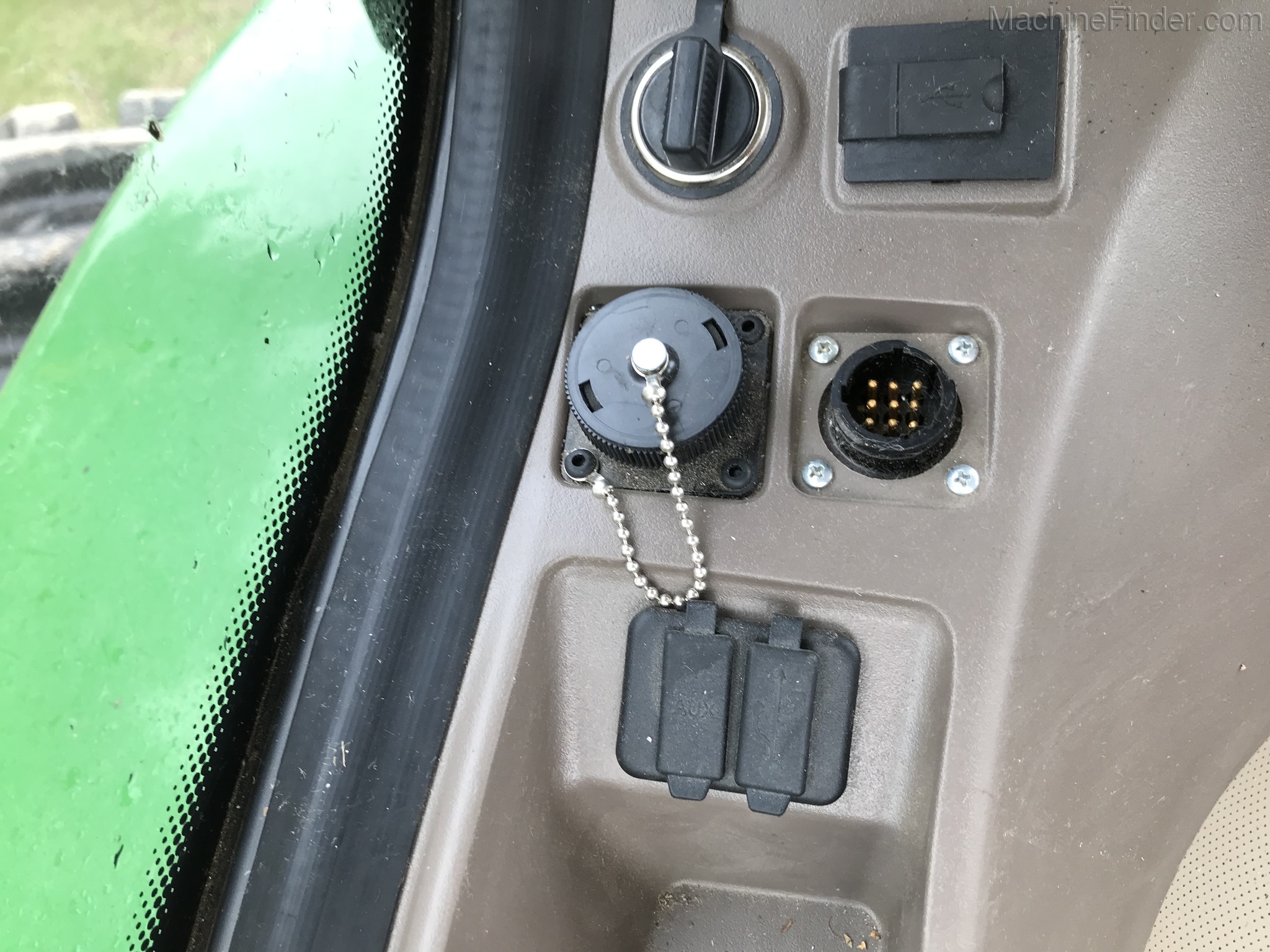 2019 John Deere 8295R Image 30