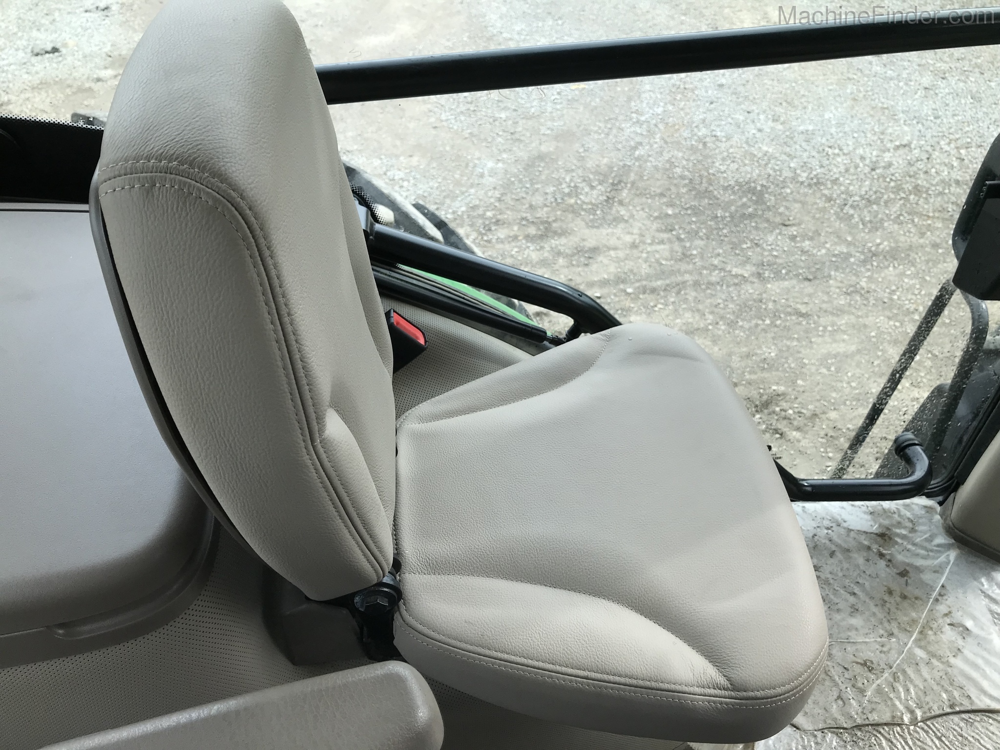 2019 John Deere 8295R Image 35