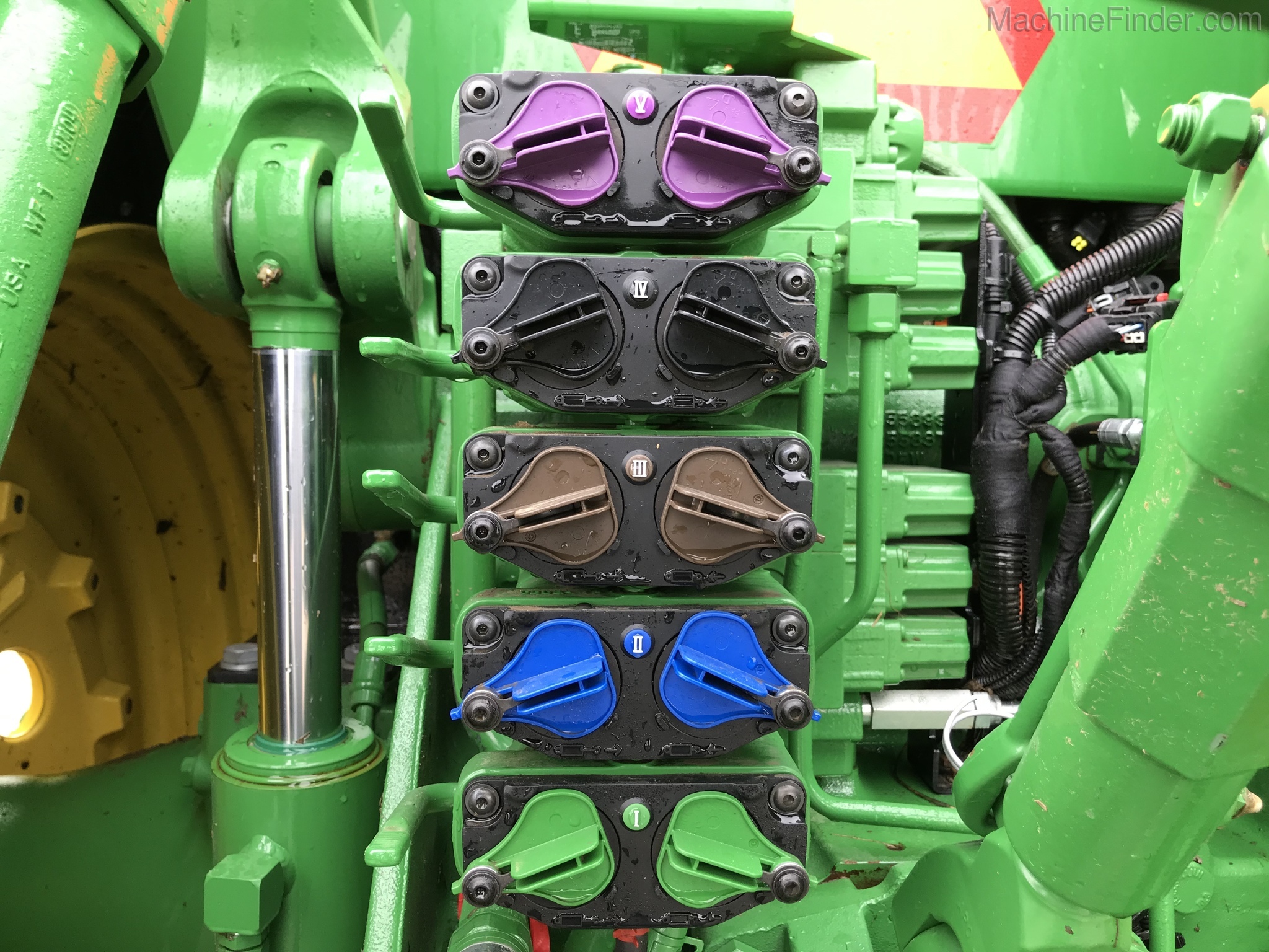 2019 John Deere 8295R Image 11
