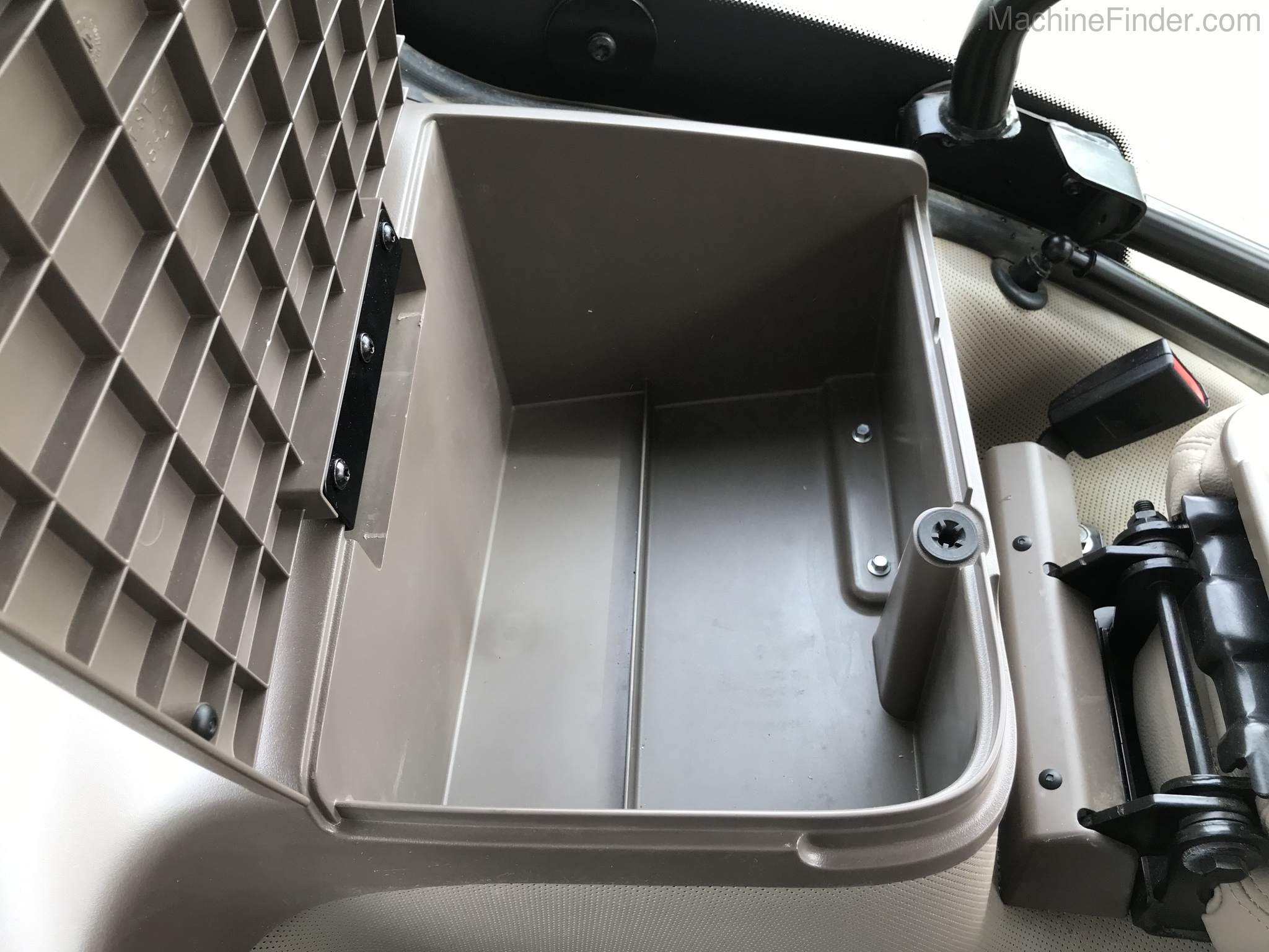 2019 John Deere 8295R Image 34