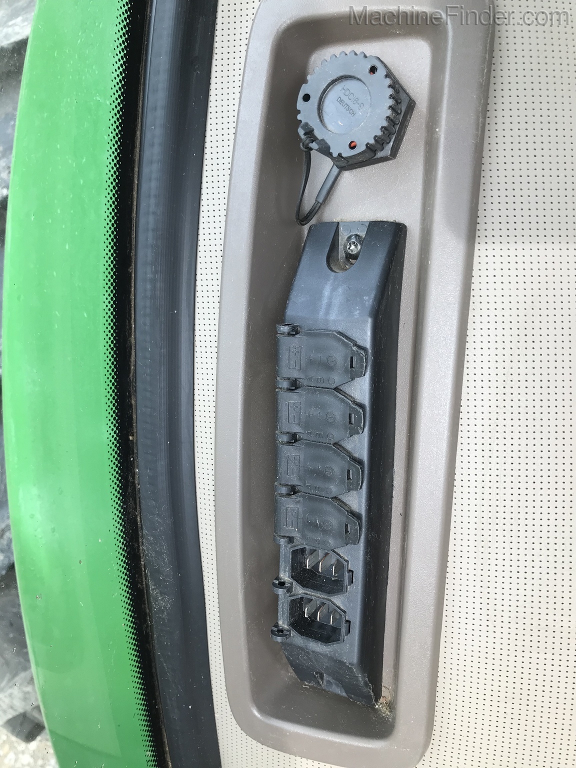 2019 John Deere 8295R Image 28