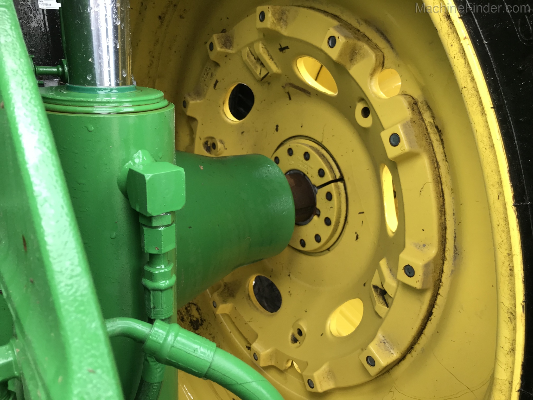 2019 John Deere 8295R Image 12