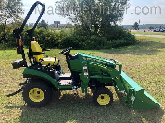 2021 John Deere 1025R Image 3