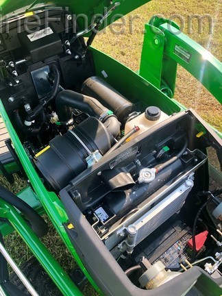 2021 John Deere 1025R Image 5