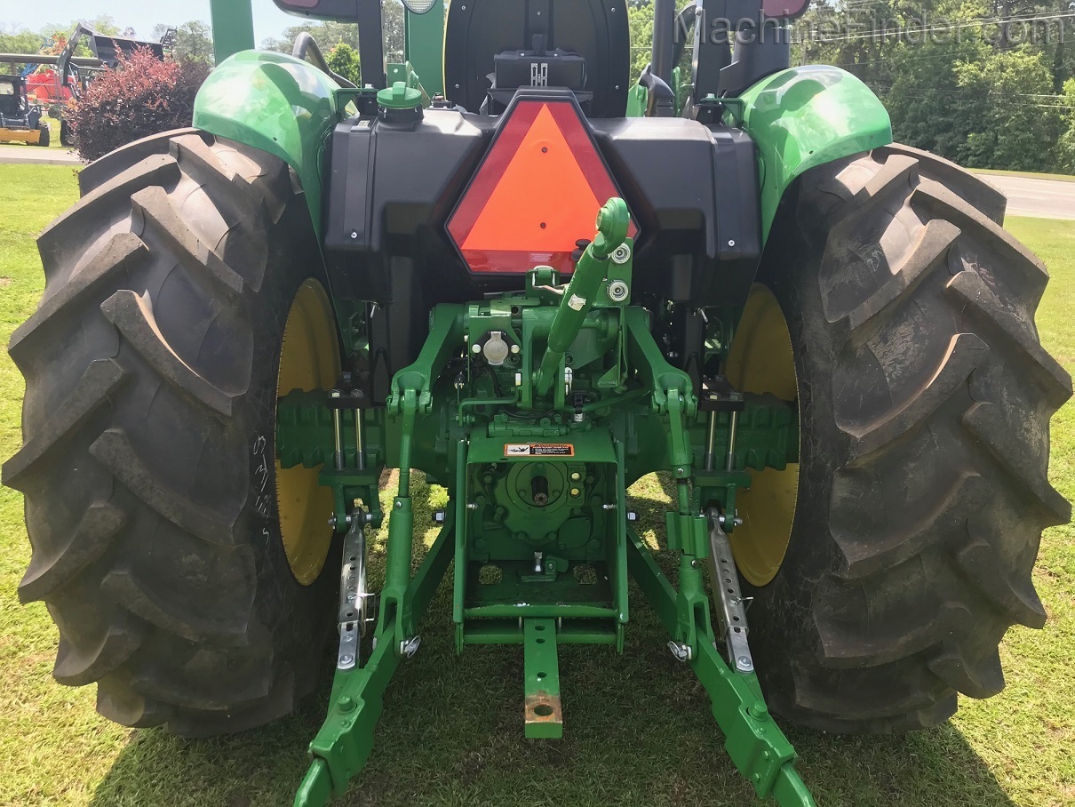 2021 John Deere 5075E Image 3