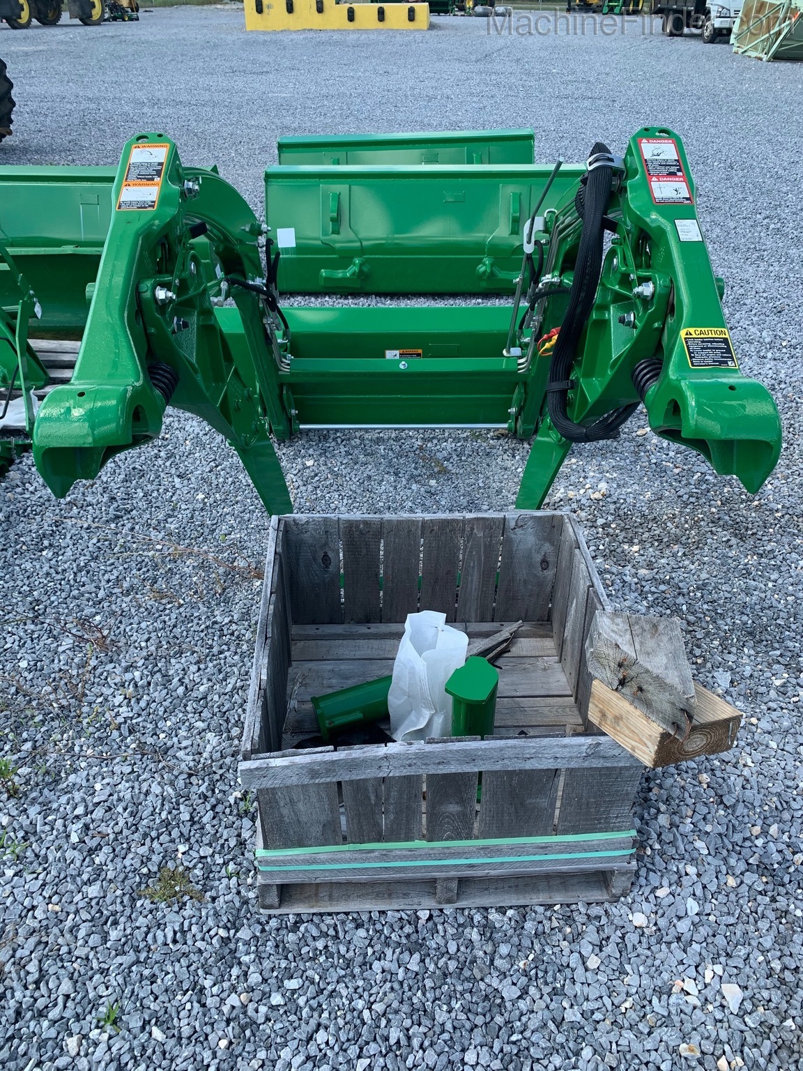 2019 John Deere 320R Image 5