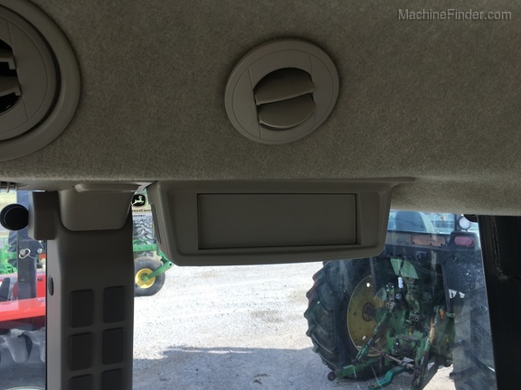 2017 John Deere 5075E Image 8