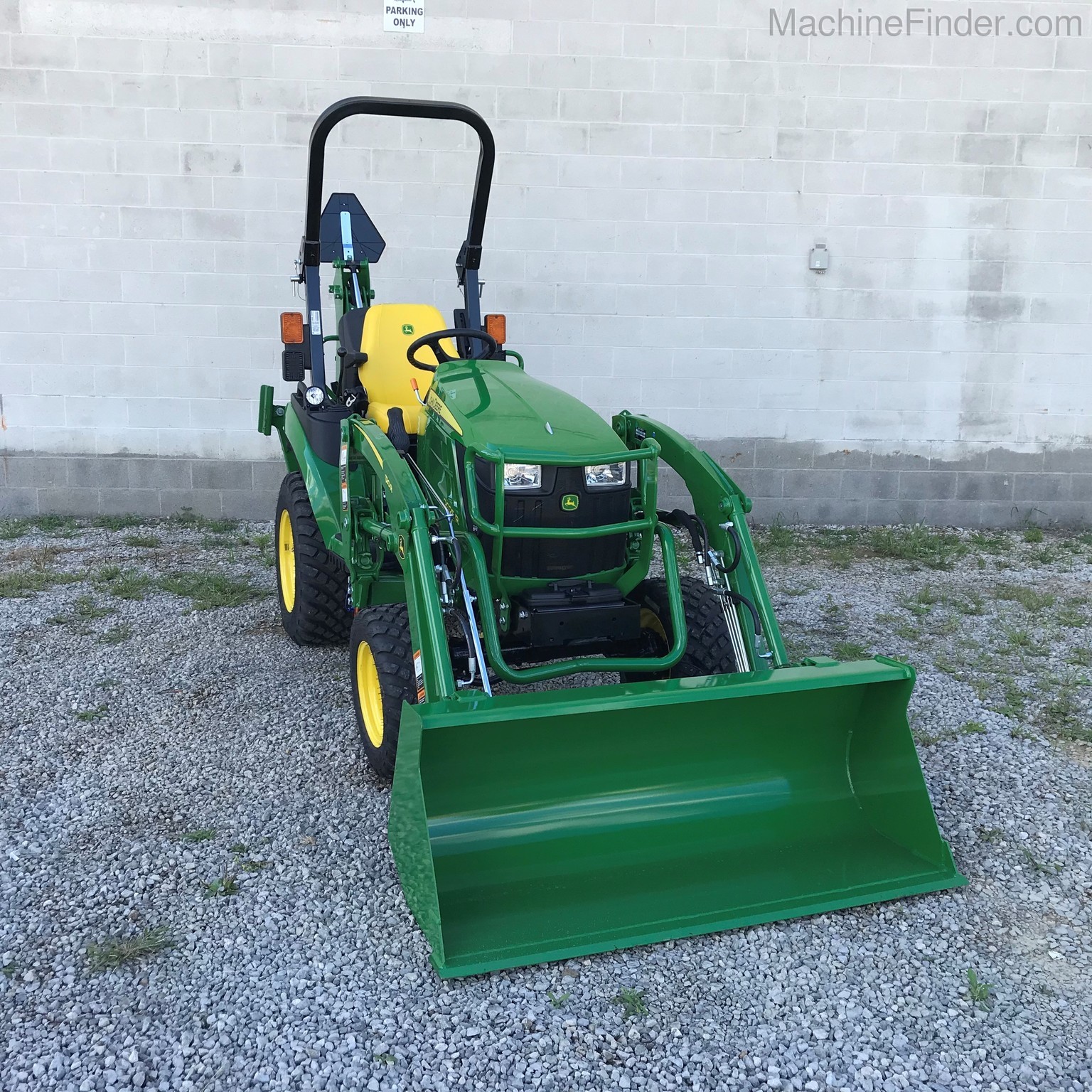 2020 John Deere 2025R Image 2