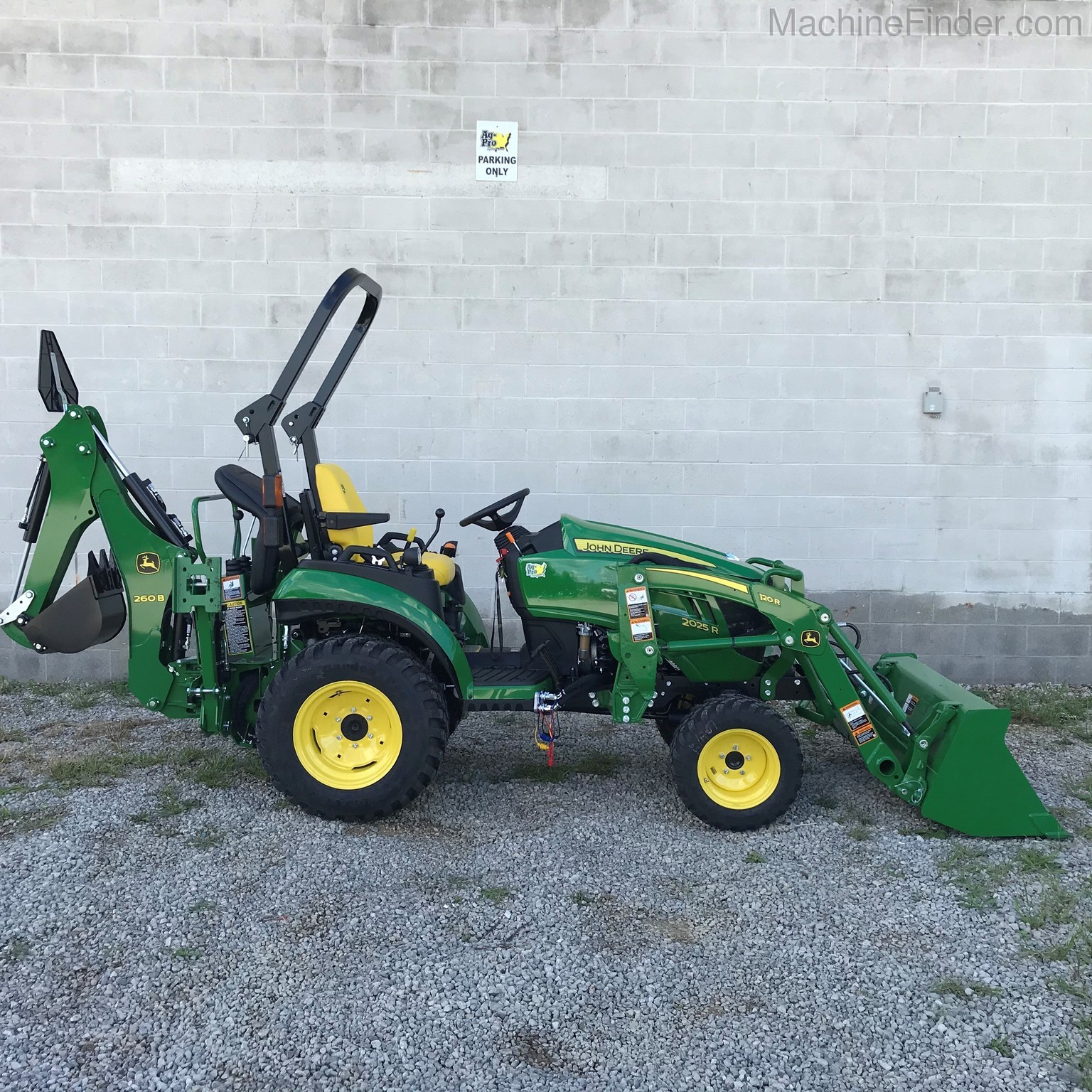 2020 John Deere 2025R Image 5