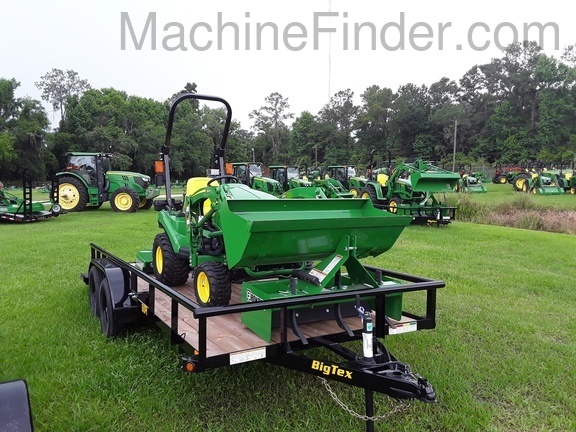 2020 John Deere 1025R Image 3