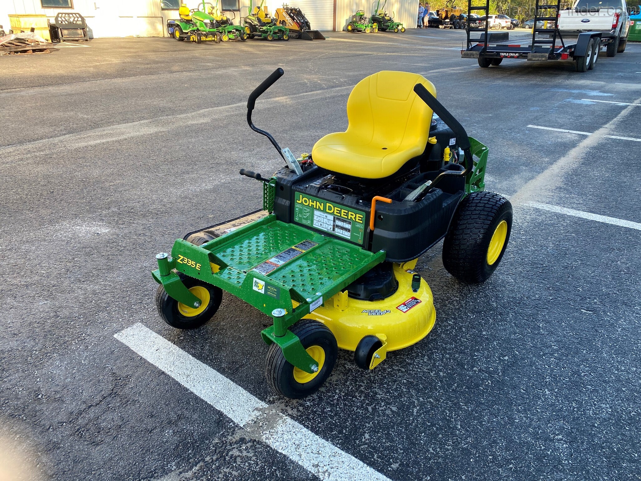 2021 John Deere Z335E Image 5