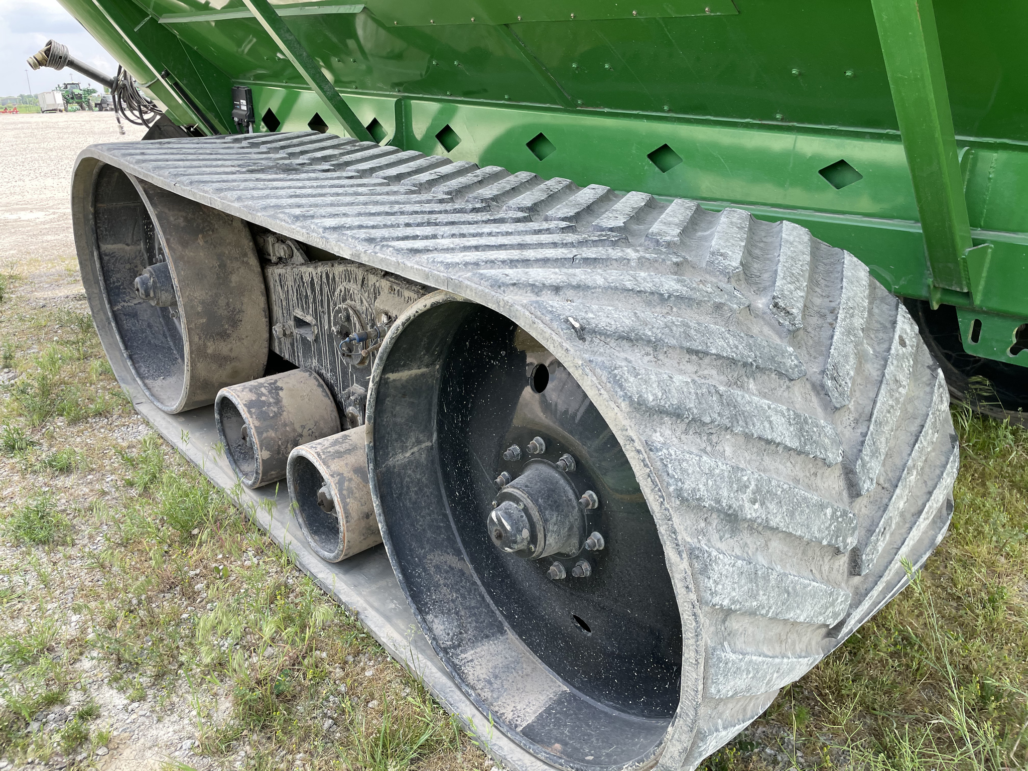 2014 Unverferth 1110 Image 7